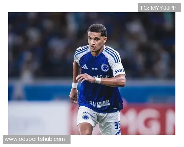 多特蒙德即将签下克鲁塞罗17岁边卫普拉特斯转会费达1200万欧元